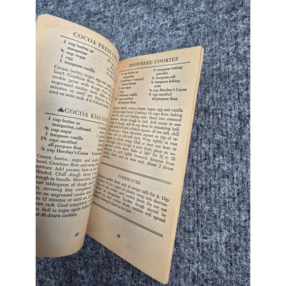 Hershey’s Cocoa Cookbook 1979 Cook Book Recipes Chocolate Dessert Vintage - Picture 7 of 7